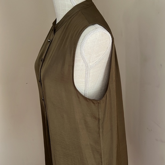Vince Camuto Silky Tunic Sleeveless Button Down Tank Blouse Olive Green Size: M - Picture 2 of 8